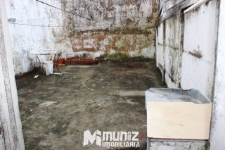 VENDE-SE CASA NA RUA SENADOR ROLLEMBERG - SAO JOSE