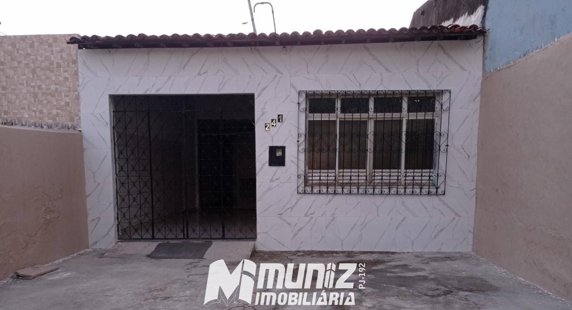 VENDE-SE CASA NO BAIRRO INDUSTRIAL