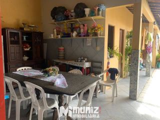 VENDE-SE CASA NA RUA DOM BOSCO