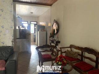 VENDE-SE CASA NA RUA DOM BOSCO