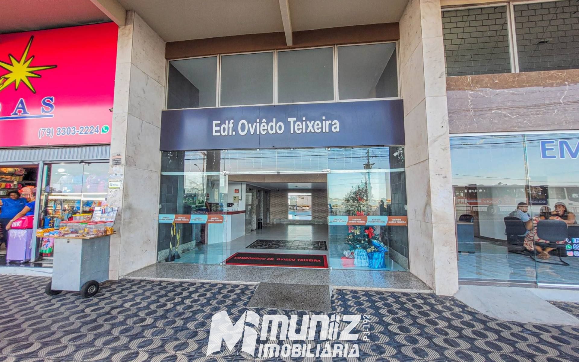 Sala Comercial Desocupada à Venda no Edifício Oviedo Teixeira – Bairro Centro