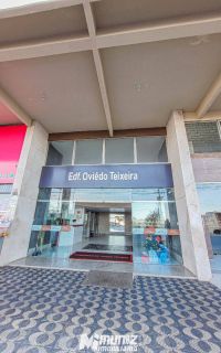 Sala Comercial Desocupada à Venda no Edifício Oviedo Teixeira – Bairro Centro