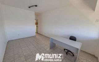 Sala Comercial Desocupada à Venda no Edifício Oviedo Teixeira – Bairro Centro