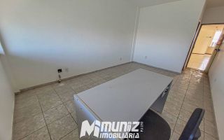 Sala Comercial Desocupada à Venda no Edifício Oviedo Teixeira – Bairro Centro