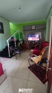 vende-se casa c/2 pavimentos no Conj Valadares