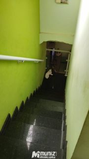 vende-se casa c/2 pavimentos no Conj Valadares