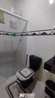 vende-se casa c/2 pavimentos no Conj Valadares