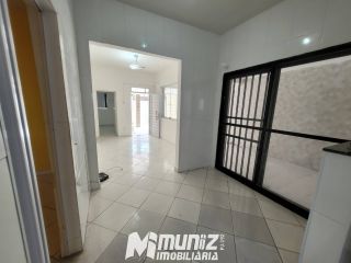 Excelente Casa Espaçosa Para Alugar Na Rua Marechal Floriano Peixoto - Bairro Getúlio Vargas