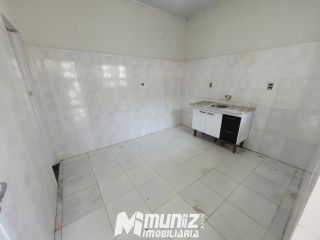 Excelente Casa Espaçosa Para Alugar Na Rua Marechal Floriano Peixoto - Bairro Getúlio Vargas