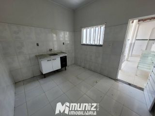 Excelente Casa Espaçosa Para Alugar Na Rua Marechal Floriano Peixoto - Bairro Getúlio Vargas