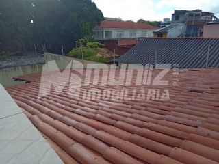 vende-se otima casa c/2 pavimentos Av Gonçalo Prado Rollemberg