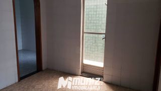 Casa à Venda com 2 Pavimentos — Versátil para Residência ou Negócio