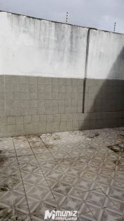 Casa à Venda com 2 Pavimentos — Versátil para Residência ou Negócio