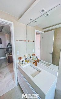 Apartamento à Venda com Varanda Gourmet e Móveis Planejados no Edifício Octávio Soares Filho