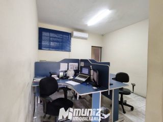 Vende-se Imóvel Comercial e Residencial de 2 Pavimentos na Desembargador Maynard