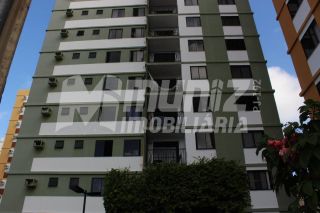 VENDE-SE APT EM FRENTE A UNIT DA FAROLANDIA
