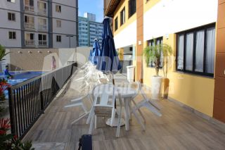 VENDE-SE APT EM FRENTE A UNIT DA FAROLANDIA