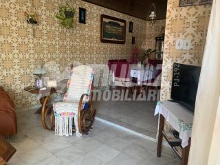VENDE-SE CASA C/2 PAV. C/2 KITNET - Para Comercio ou Residencia