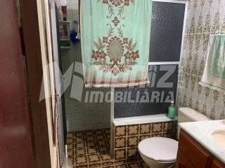 VENDE-SE CASA C/2 PAV. C/2 KITNET - Para Comercio ou Residencia