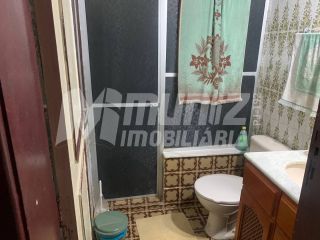 VENDE-SE CASA C/2 PAV. C/2 KITNET - Para Comercio ou Residencia