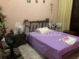 VENDE-SE CASA C/2 PAV. C/2 KITNET - Para Comercio ou Residencia