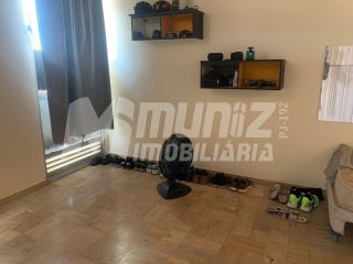 VENDE-SE CASA C/2 PAV. C/2 KITNET - Para Comercio ou Residencia