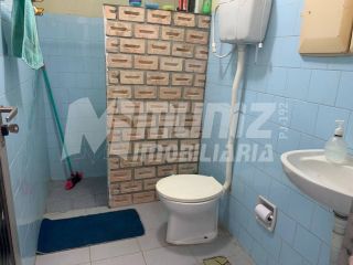 VENDE-SE CASA C/2 PAV. C/2 KITNET - Para Comercio ou Residencia