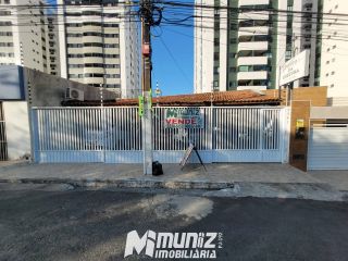 VENDE-SE CASA - BAIRRO LUZIA